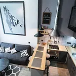 три 2-уровневые квартиры для 12 человек 4 км от аркадии Одеса