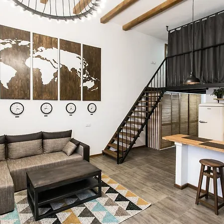 три дворівневі квартири для 12 гостей * Odessza