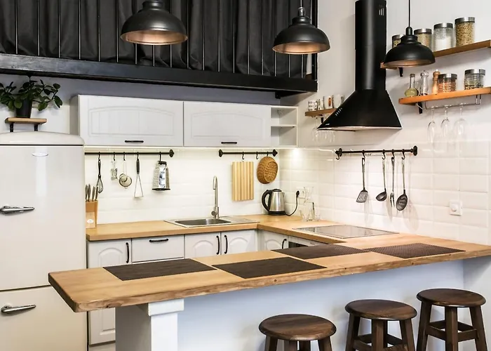 три дворівневі квартири для 12 гостей *