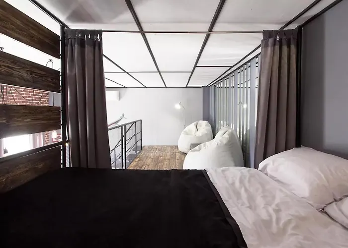 три дворівневі квартири для 12 гостей * Odessza