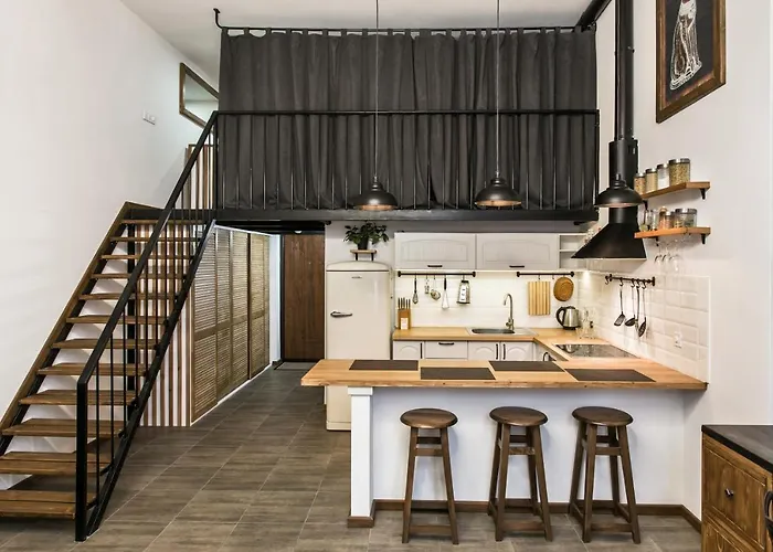 три дворівневі квартири для 12 гостей Apartman *