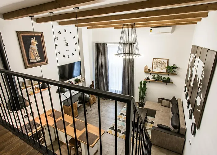 три дворівневі квартири для 12 гостей * Odessza