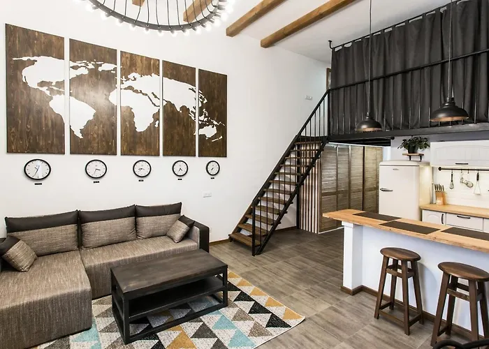 три дворівневі квартири для 12 гостей * Odessza