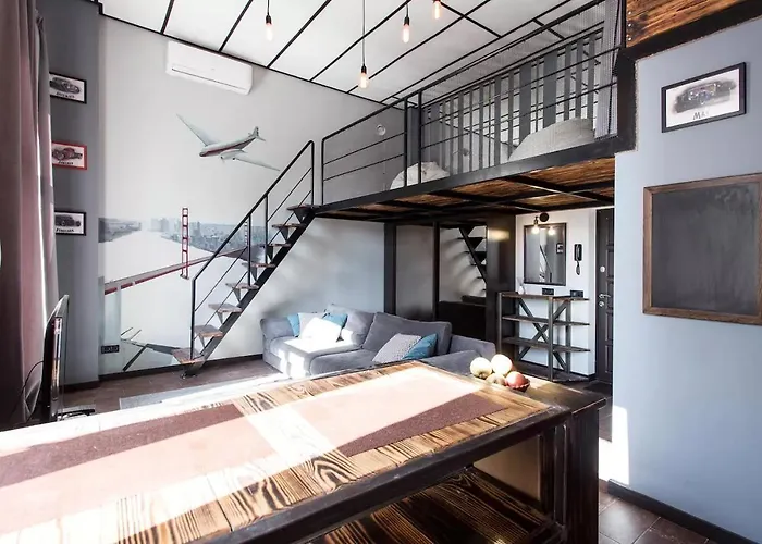 три дворівневі квартири для 12 гостей *