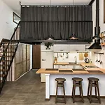 три дворівневі квартири для 12 гостей Daire *